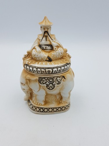 Vaso con coperchio - , a