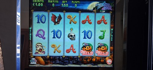 Scheda slot machine - machine, monster