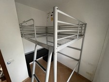 Svarta. Letto a soppalco IKEA da una piazza e mezza.