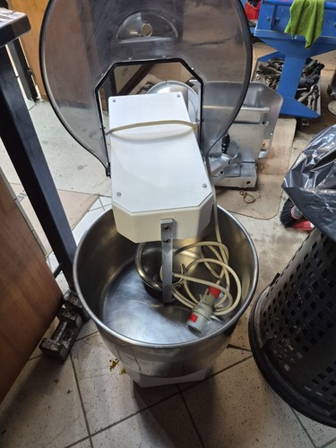 Impastatrice professionale a - impastatrice,