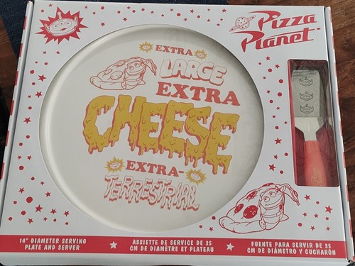 Disney store pizza - disney, planet