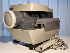 PROIETTORE  DIAPOSITIVE ROLLEI P 11.0  DUAL FEED    FORMAT 4X4 e 6X6 CM.