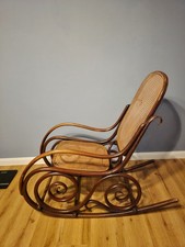 Antica Sedia a Dondolo Thonet