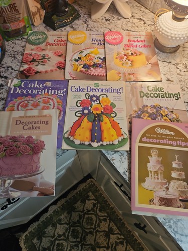 Lot wilton cake decorating - cake,
