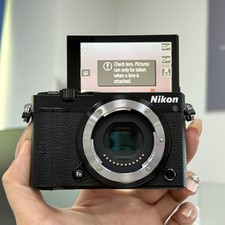 Nikon 1 J5 Touchscreen 20.8 MP