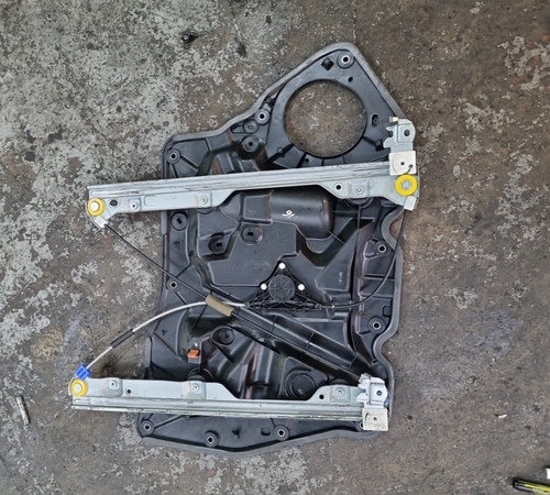 Right front window regulator - right,