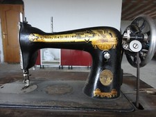 SINGER Macchina da cucire d'epoca 1900, con mobile originale.