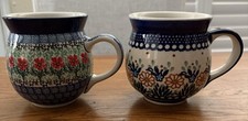 Tazze a bolle in ceramica polacca fatte a mano a Boleslawiec, Polonia