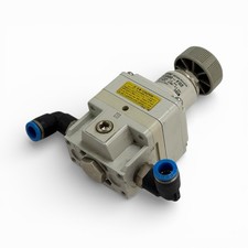 Regolatore di precisione SMC