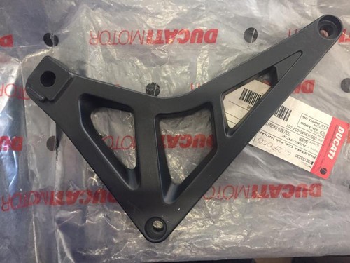 Piastra originale ducati - dx,