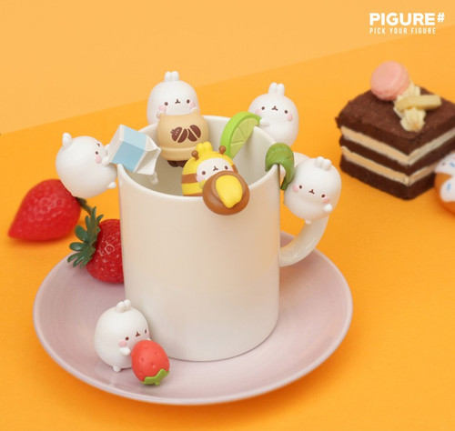 Molang tea time cup figure - tea,