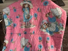 Sacco a pelo kitsch vintage sottovesti e pantaloni Holly Hobbie come ragazza gattino