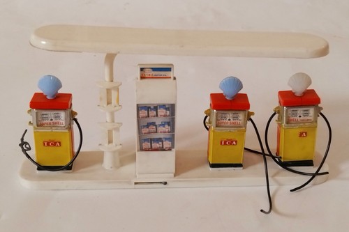 Vintage britains shell - britains,