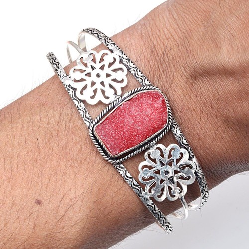 Bracciali per gioielli fatti - , a
