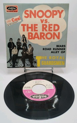 The royal guardsmen - royal,