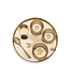 Servizio da cibo fatto a mano