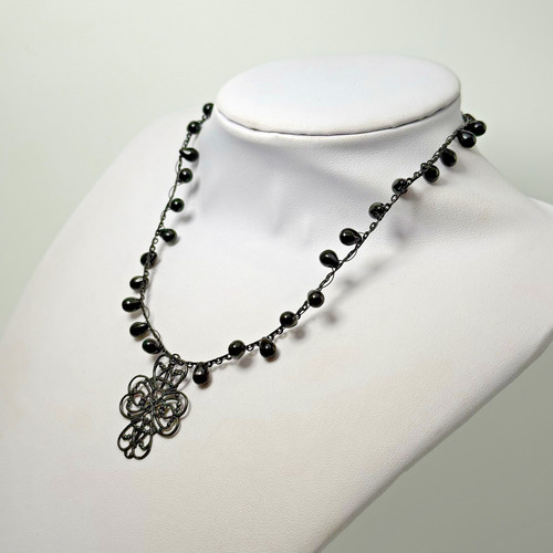 Collana nera filigrana