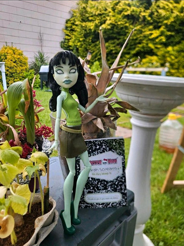 Scarah screams monster high - screams,