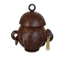 Sale con guscio di cocco fatto