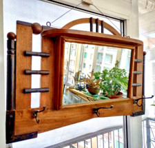 specchio con appendiabiti