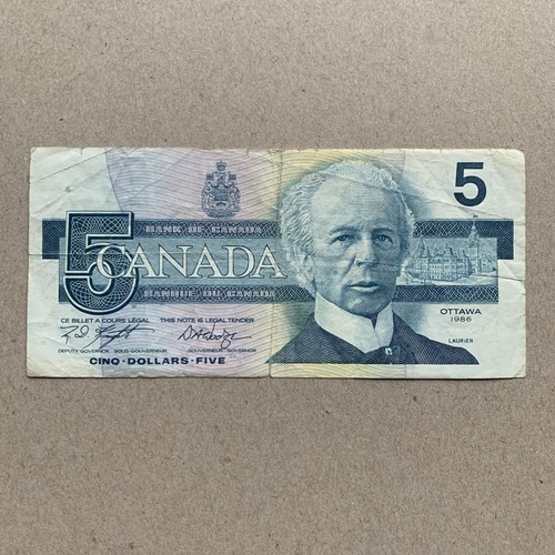 Banconota 5 dollari - $5,