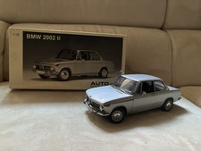 Autoart Millennium Modellino Auto BMW 2002 ti Scala 1:18