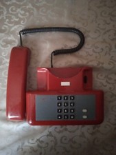 Telefono rosso a cornetta