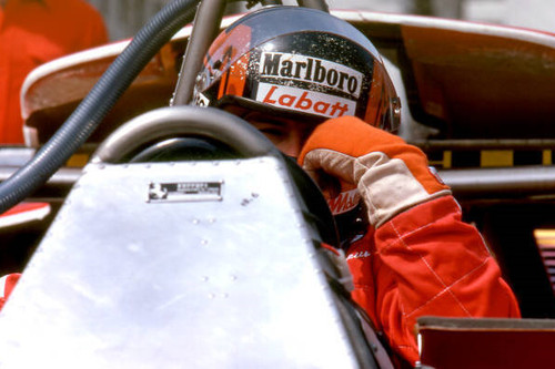 Gilles villeneuve driving - gilles, a