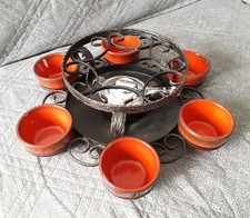 SET FONDUTA BOURGUIGNONNE IN FERRO BATTUTO CON 8 PIATTI 8 FORCHETTE 6 SCODELLINE