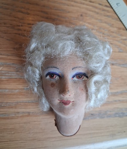 Boudoir bambola testa faccia