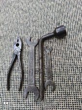 attrezzi Alfa R duetto Giulia Montreal chiave ruote chiavi Alfa Rom11/15 e 18/21