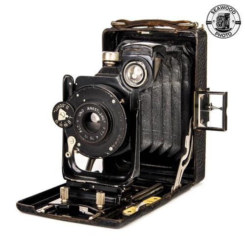 Macchina fotografica - , a