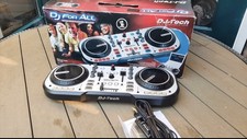 Consolle DJ Tech con Product