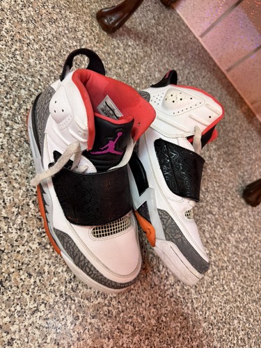 Jordan son mars hot lava - hot,