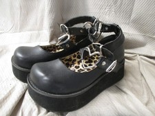 Scarpe Mary Jane Demonia