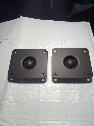 Pair boston acoustics - of,