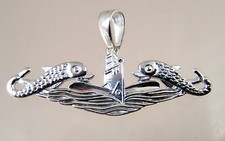 Ciondolo delfino sottomarino