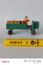 vecchio camion con conducente