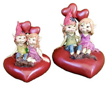 Les Alpes 027 850924/5 Pixies