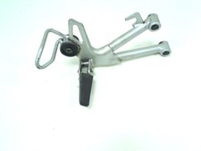 pedana posteriore sinistra per SUZUKI GSF 650 BANDIT S 2005-2006 usato 129588