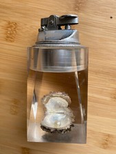 ACCENDINO ACCENDISIGARI DA TAVOLO  con perla e conchiglia VINTAGE cm. 5x5x11