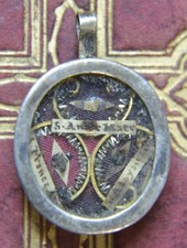 relic reliquary reliquia
