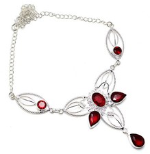 Collana di gioielli in argento