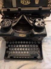 Macchina da scrivere Royal 10