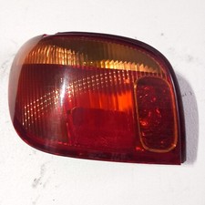 FANALE POSTERIORE SINISTRO TOYOTA YARIS DAL 1999 AL 2005 cod. 8156052130