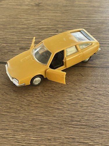 Ancienne voiture norev - ancienne,