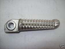 POGGIA PIEDE POSTERIORE SINISTRA PER YAMAHA R1 2000/05 (Z2115)