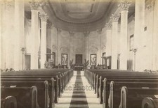 Banchi interni chiesa altare