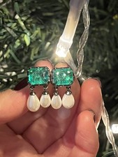 Orecchini a perno smeraldo