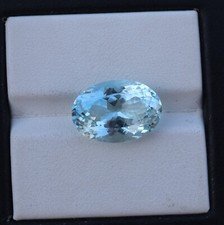 Pietra nascita marzo taglio